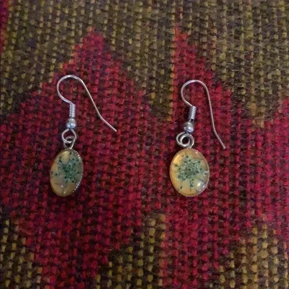 Women’s earrings